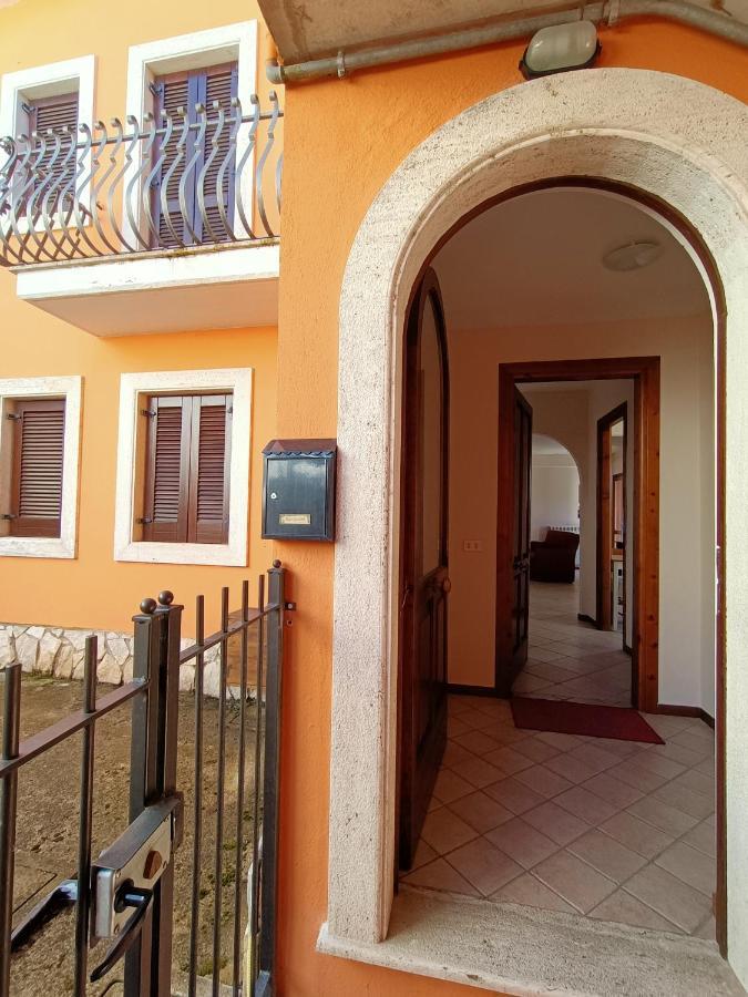 Casa Vacanze L'Agrifoglio Villa Castel Di Sangro Exterior foto